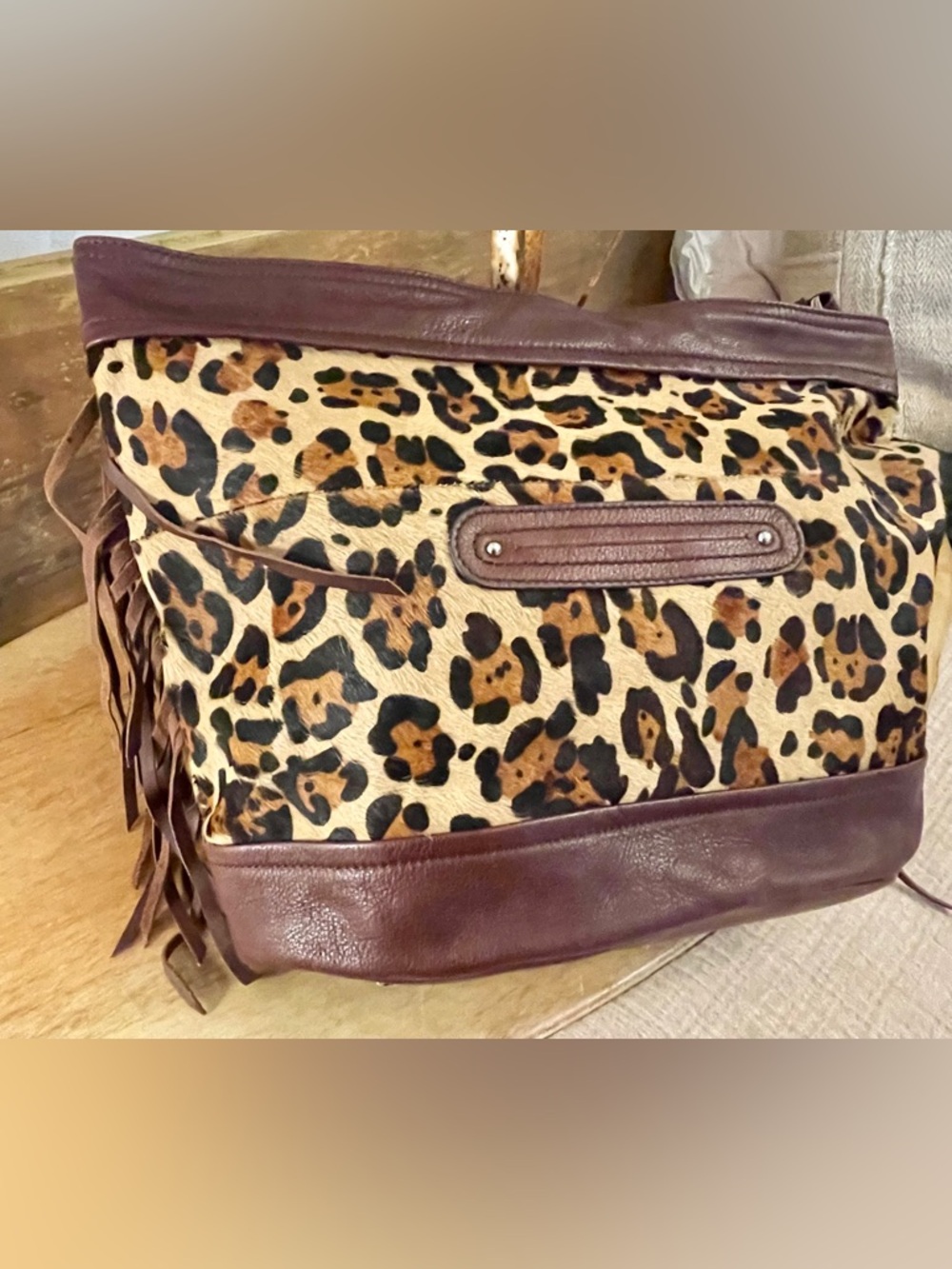 B. Makowsky Andrea leopard print cowhide leather hobo tote purse - Picture 4 of 7
